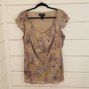 Separates 1X brown and tan blouse with flutter sleeves